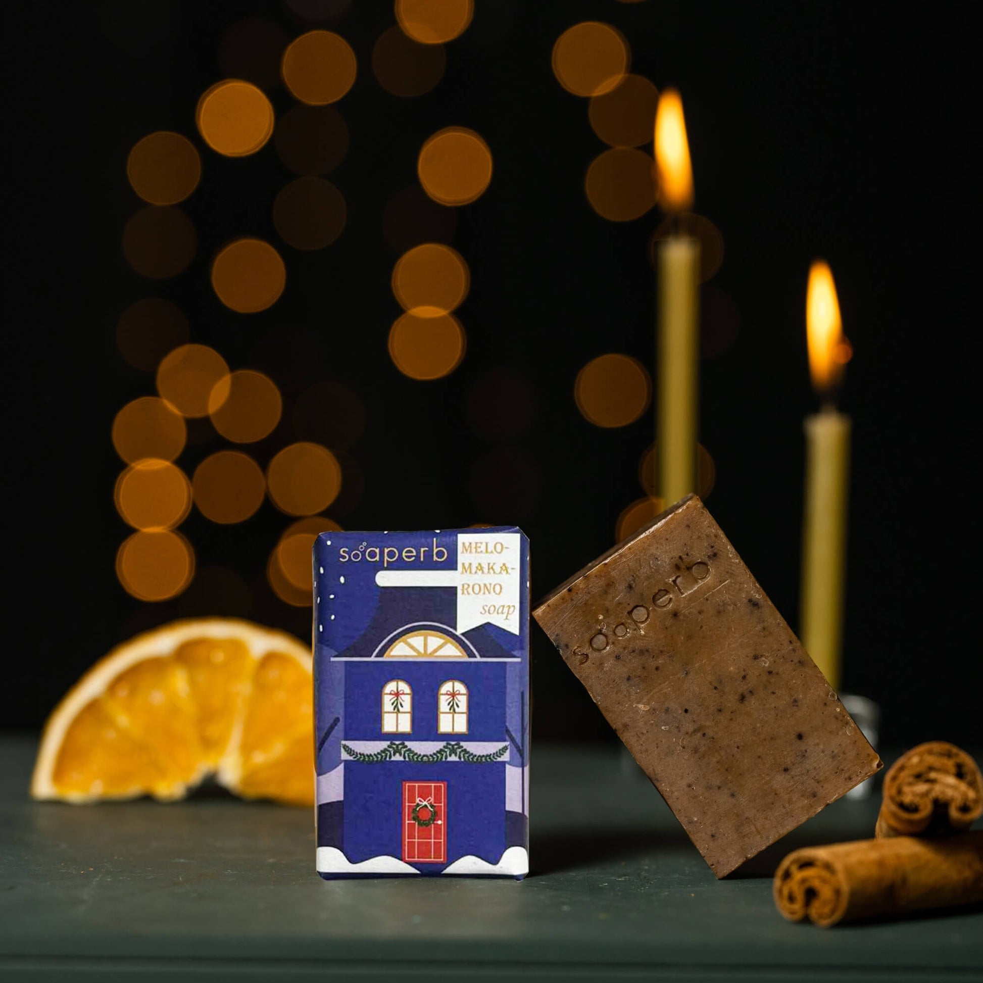 Χειροποίητο σαπούνι "Μελομακάρονο" 50γρ σε μπλε απόχρωση, με μέλι, κανέλα και πορτοκάλι για ενυδάτωση και φροντίδα δέρματος