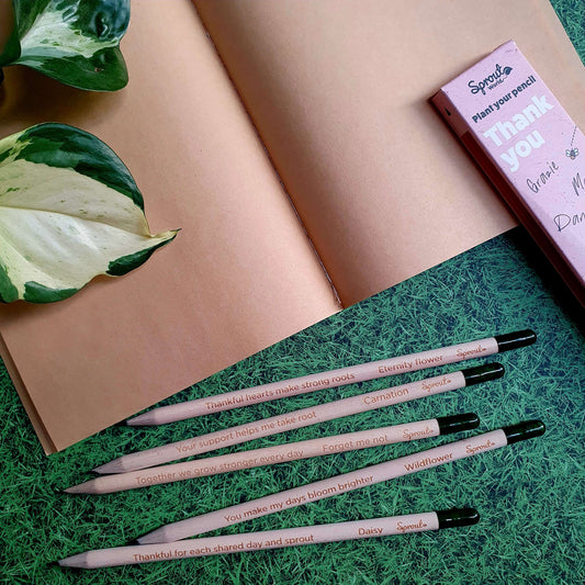 Gift set με 5 φυτεύσιμα μολύβια Sprout Thank You και plain A5 bamboo σημειωματάριο.